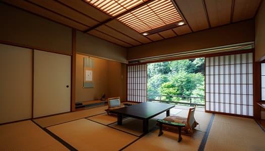 曙 和洋室（12.5畳＋ツインベッド／庭園側）