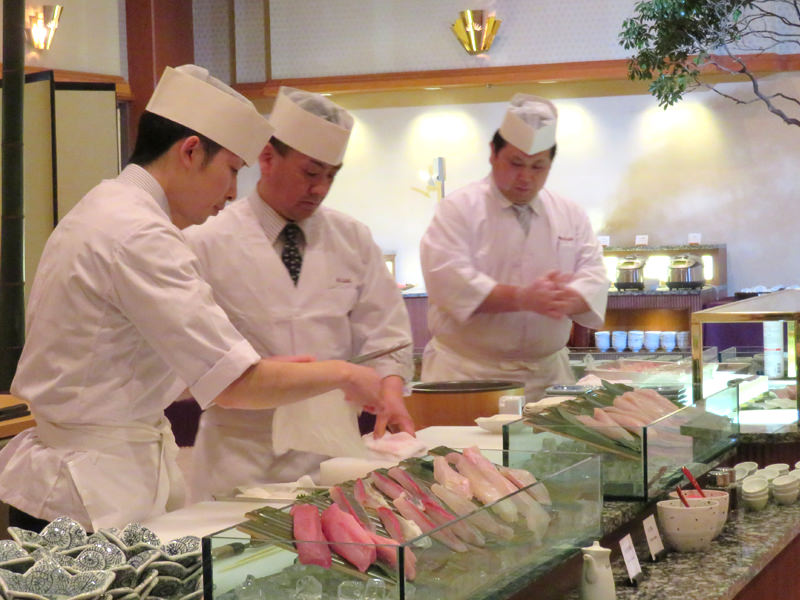 【料理】ふく、鯛、いか…本日の鮮魚を心ゆくまで。大谷山荘、冬の特別ディナービュッフェのご案内