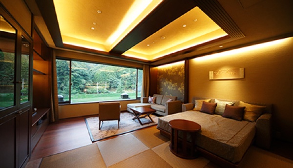 Guest Rooms with Private Outdoor Baths