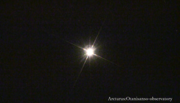 【4月の天体ドーム】春の星空を教えてくれる北斗七星、アルクトゥールスやスピカが形づくる大三角形を観測します。
