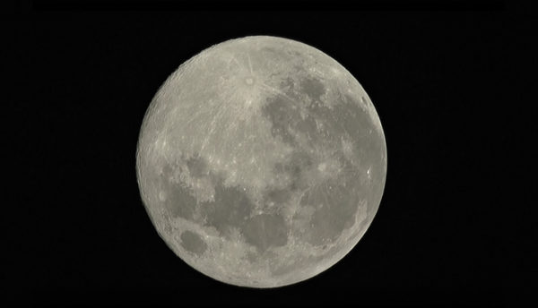 【5月の天体ドーム】3年ぶりの皆既月食。今年最大の満月が欠けていく様子を観測いたします。