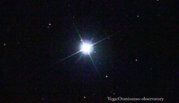 【6月の天体ドーム】夏の空に現れる星は、青やオレンジと宝石のよう。美しく輝く天体を観測します。