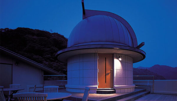 【6月の天体ドーム】夜空は春から夏へ。ベガやアンタレスなど1等星の輝きを望遠鏡から覗いてみませんか？