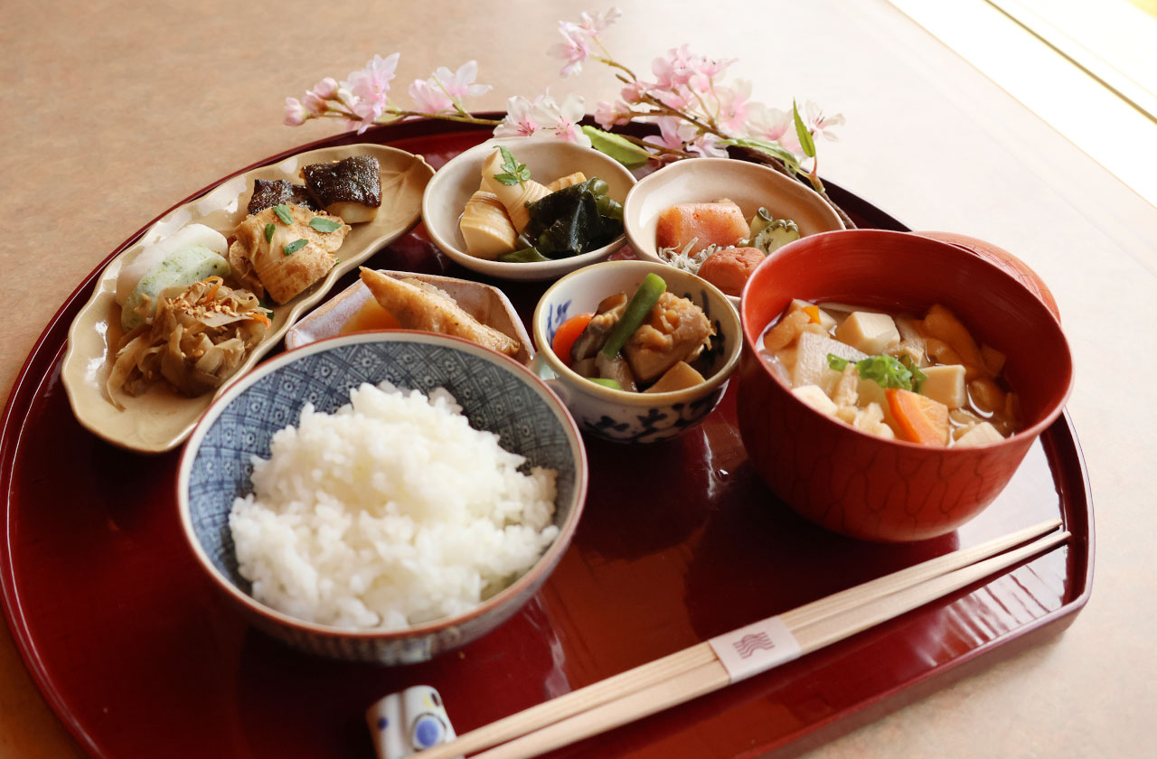 【季節の催し】春に味わいたい自家製パンに、旬の筍料理が登場。ご朝食ビュッフェ･特別メニューのご案内。